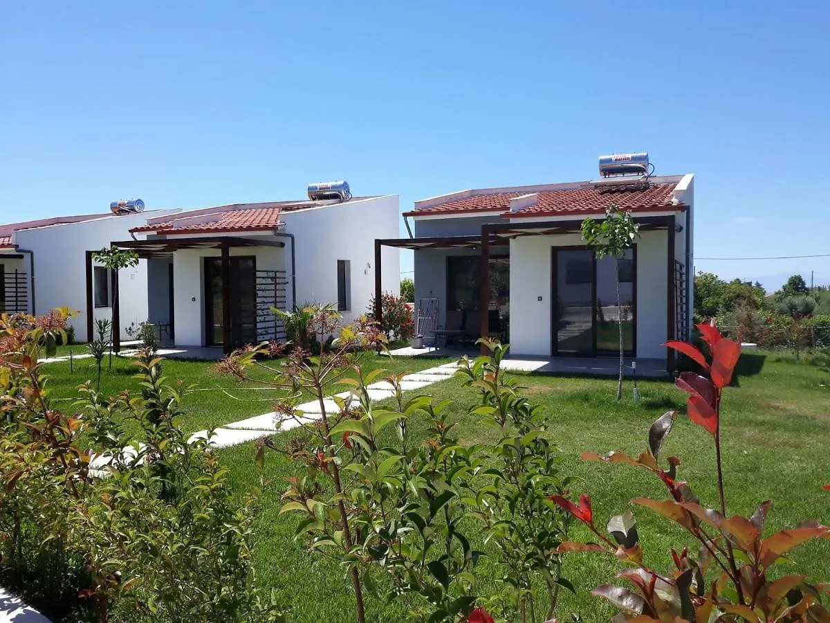 Hill Sun Luxury Suites Nea Iraklia Holiday home