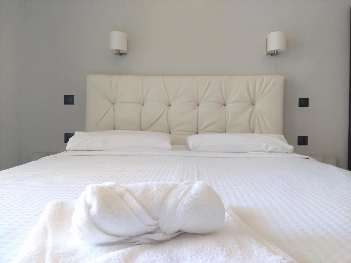Hill Sun Luxury Suites Nea Iraklia